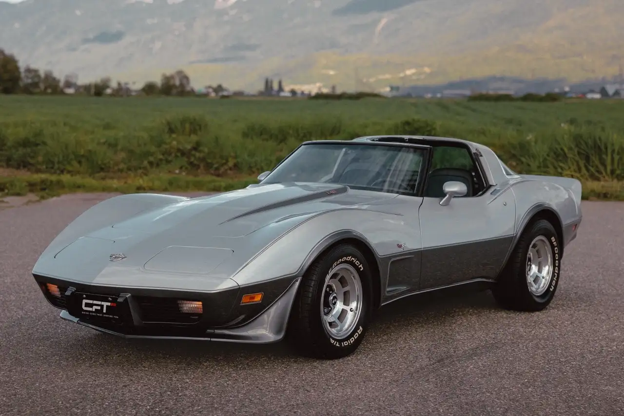 Chevrolet Corvette снимка Chevrolet Corvette