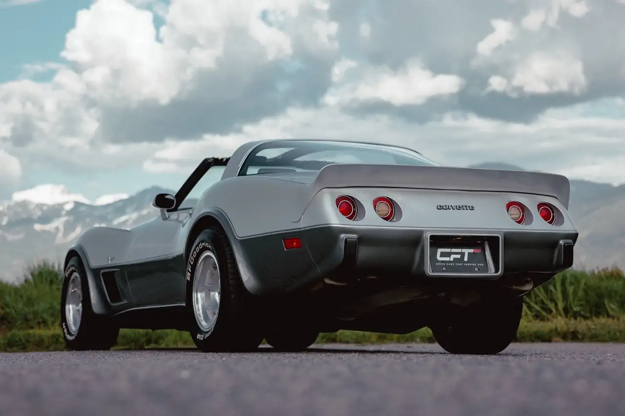Chevrolet Corvette снимка Chevrolet Corvette