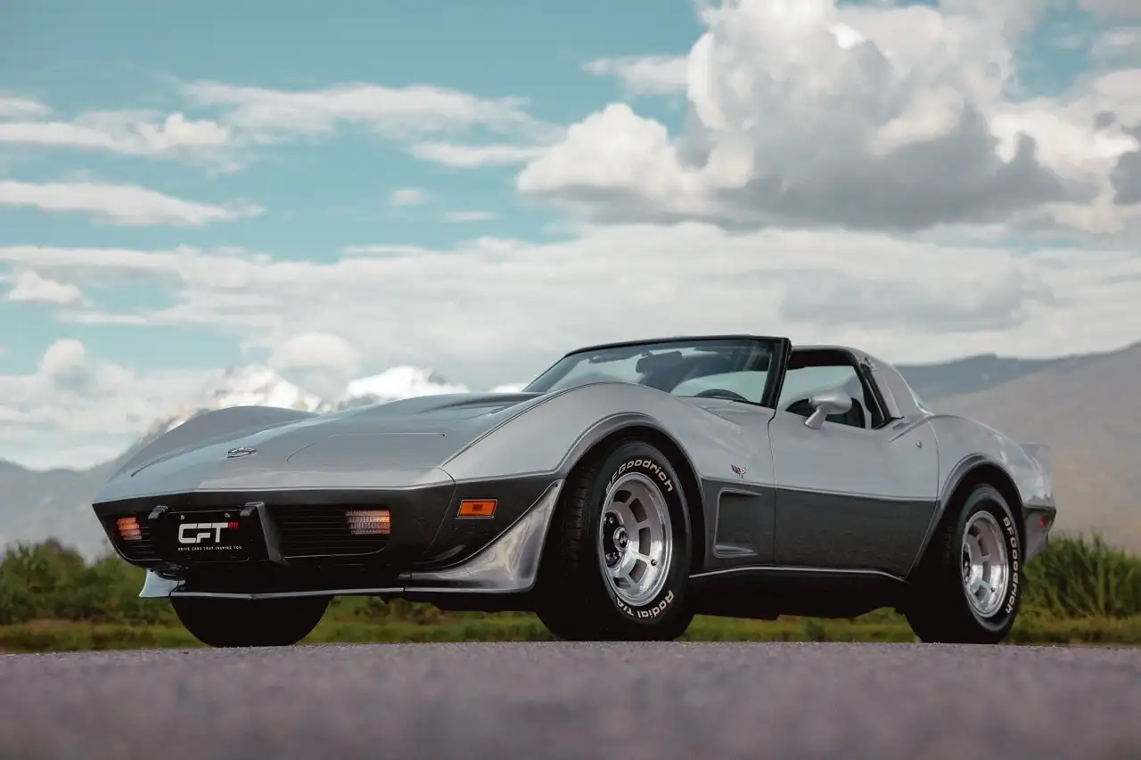 Chevrolet Corvette снимка Chevrolet Corvette