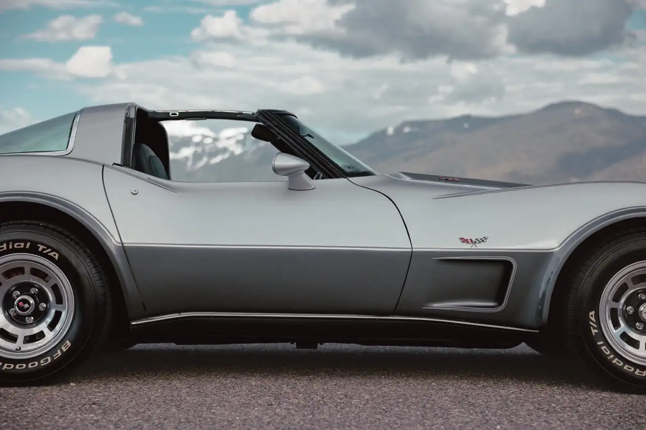 Chevrolet Corvette снимка Chevrolet Corvette