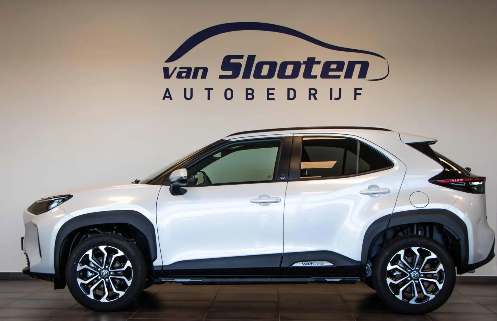 Toyota Yaris Cross 1.5 HYBRID 130 TEAM D NAVI PDC CAMERA SAFETY PACK+ Wit - 2