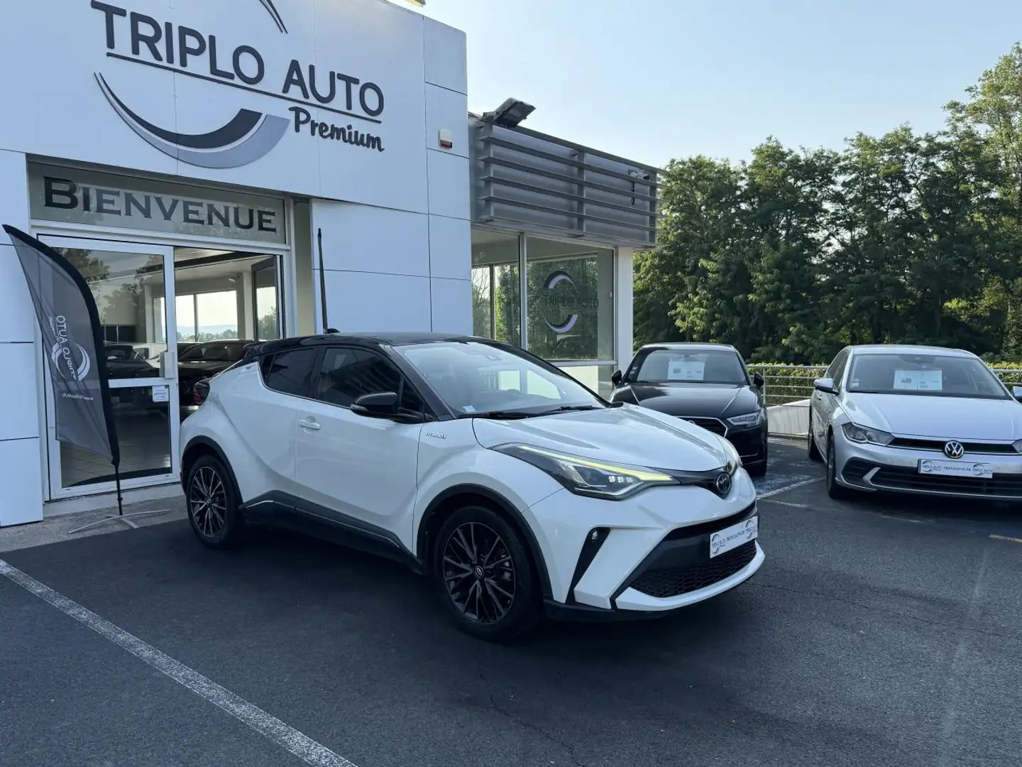 Toyota C-HR Hybride 122h - BV e-CVT Distinctive - GPS + CAMERA Blanc - 1