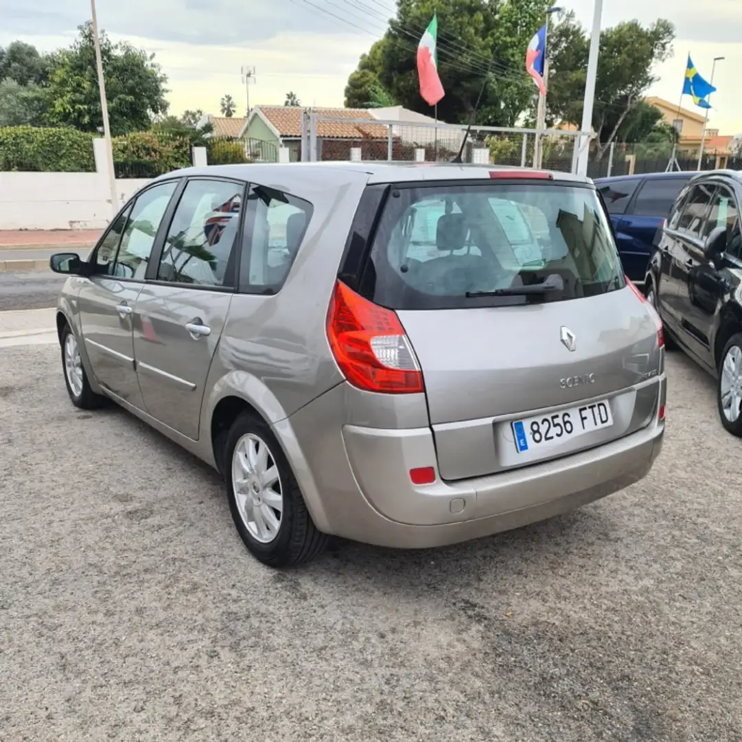 Renault Grand Scenic 2.0 Dynamique 7pl. Aut. Gris - 2