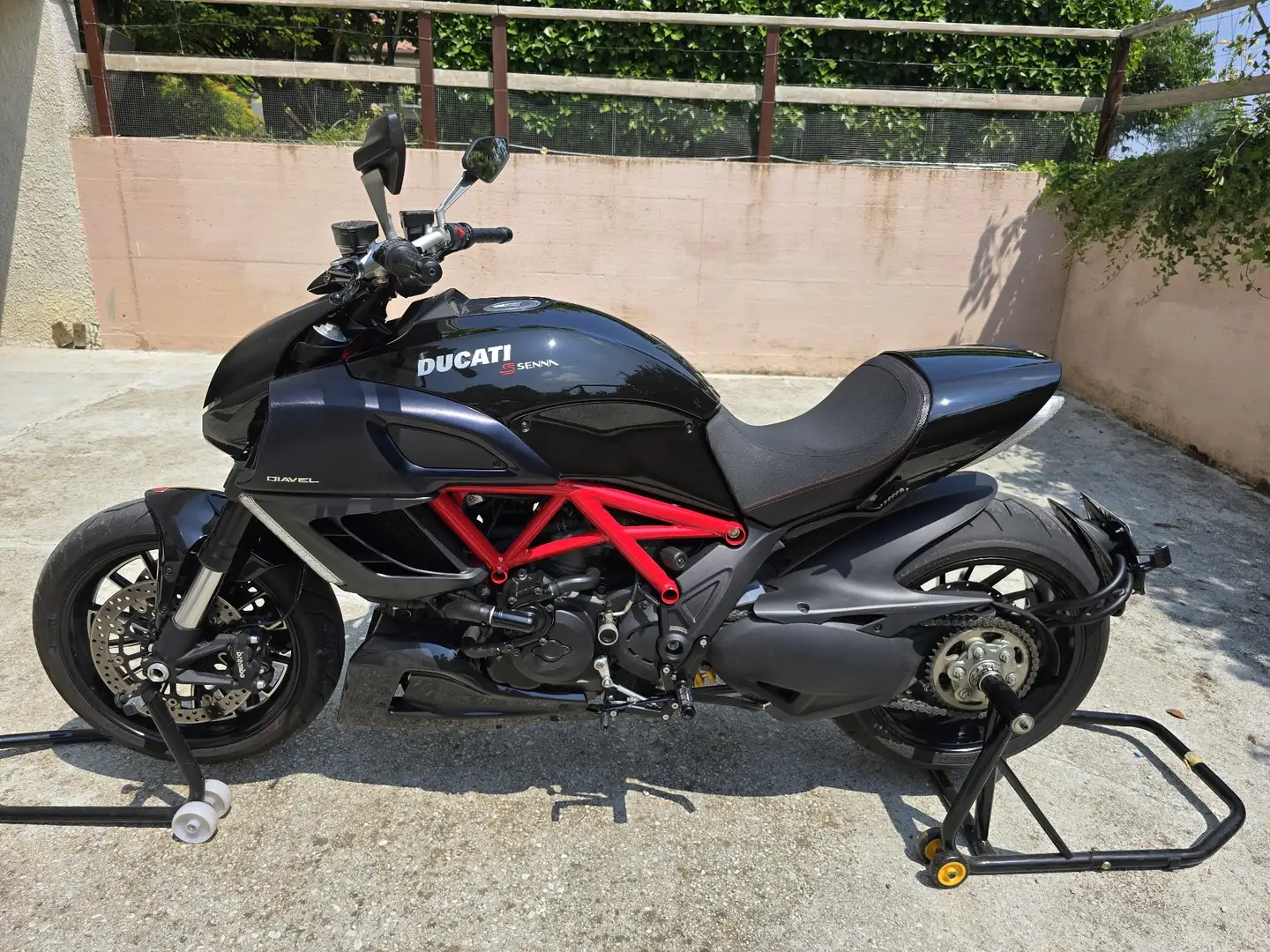 Ducati Diavel Nero - 1