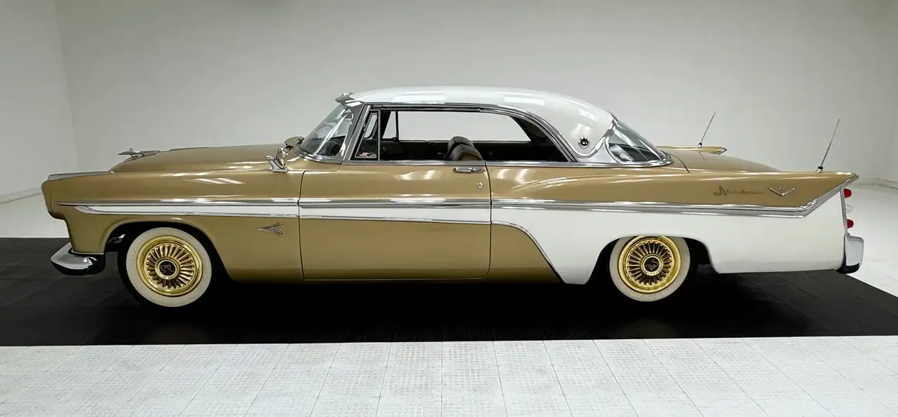 DeSoto Adventurer 2 Door Hardtop, foto 2