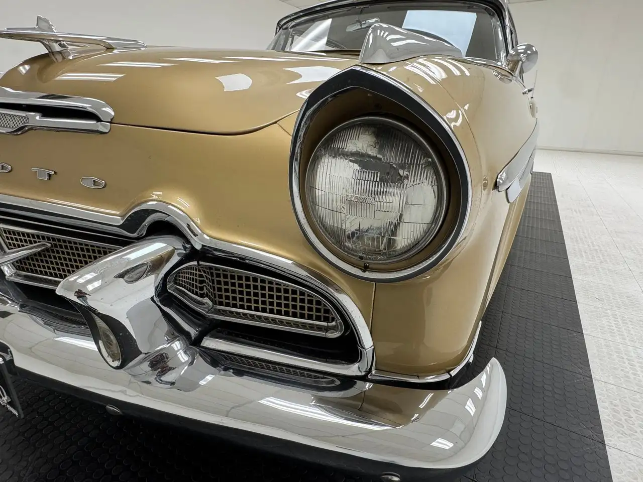 DeSoto Adventurer 2 Door Hardtop, foto 12
