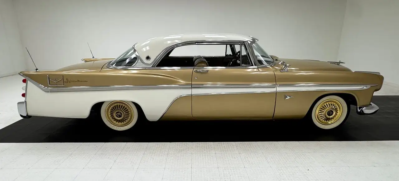 DeSoto Adventurer 2 Door Hardtop, foto 6