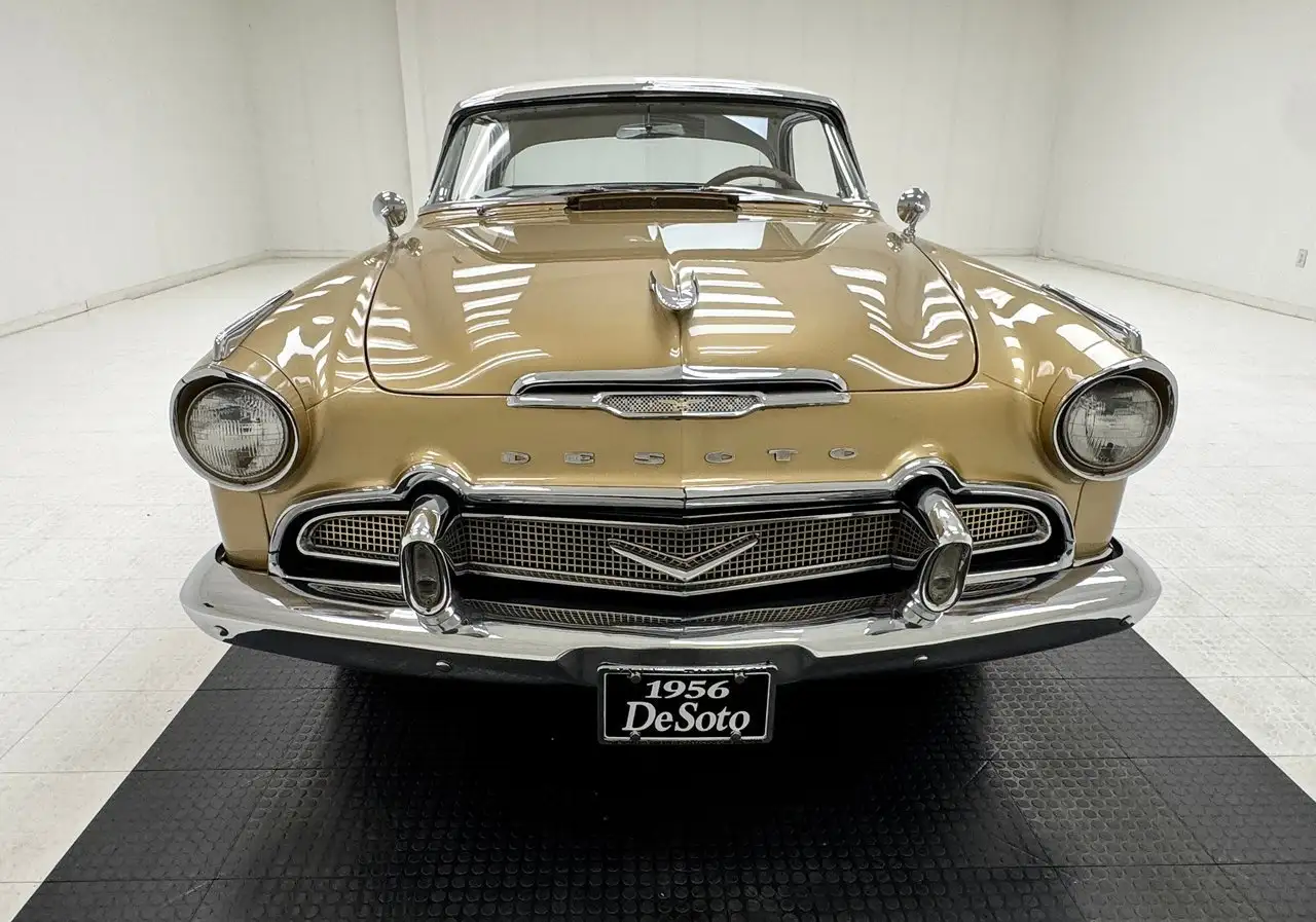 DeSoto Adventurer 2 Door Hardtop, foto 8