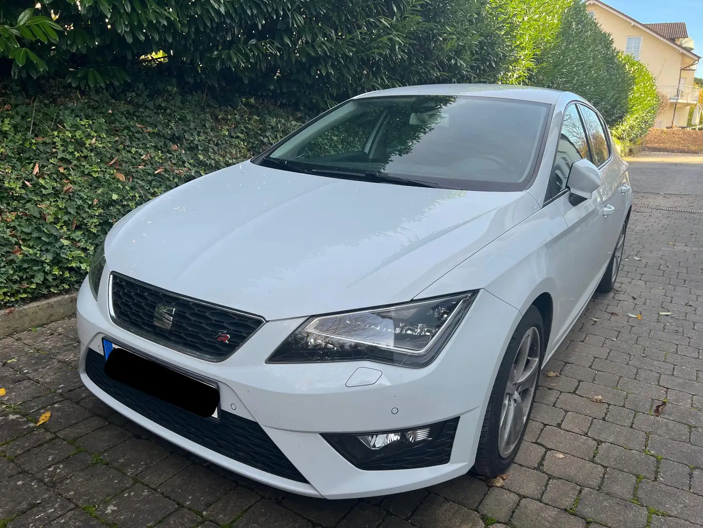 SEAT Leon Leon 2.0 TDI DPF Start Bílá - 1