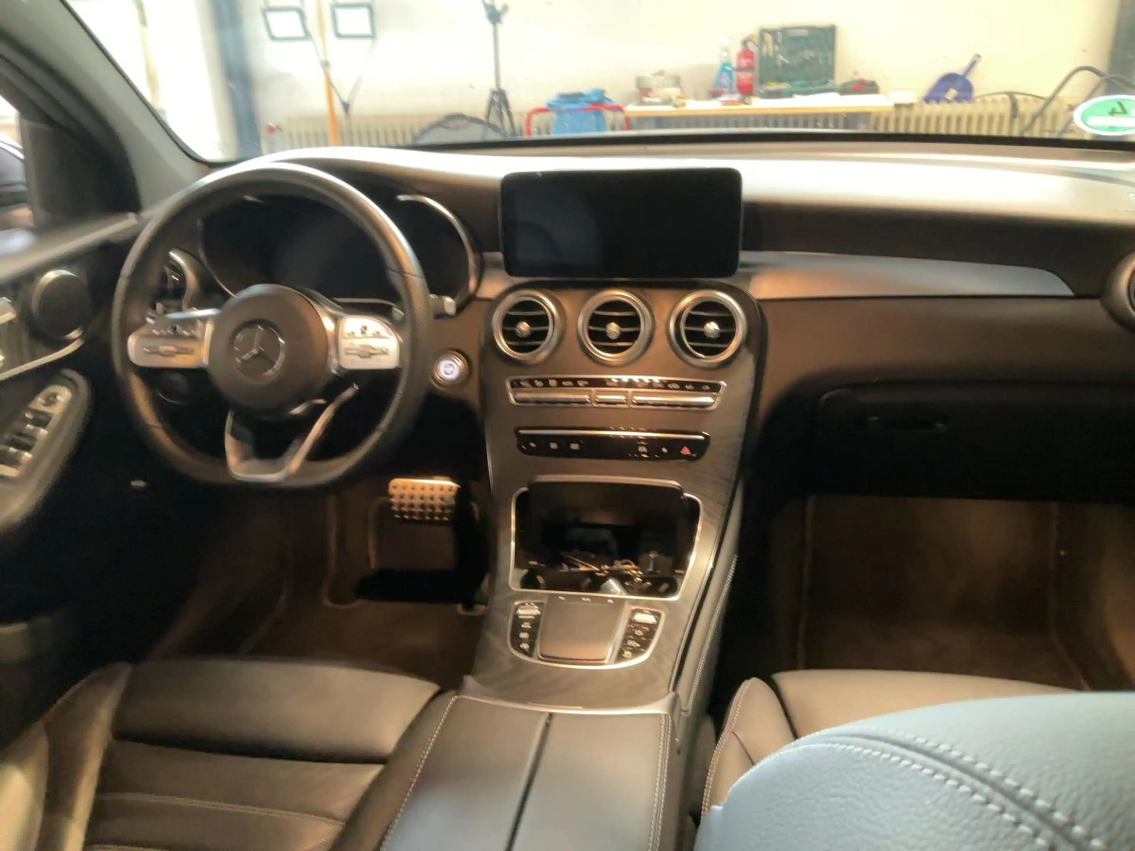 Mercedes-Benz G 200 4MvAMG-LINE*AHK*WIDE-SCREEN*KAMERA*AMBIENTE — photo 5