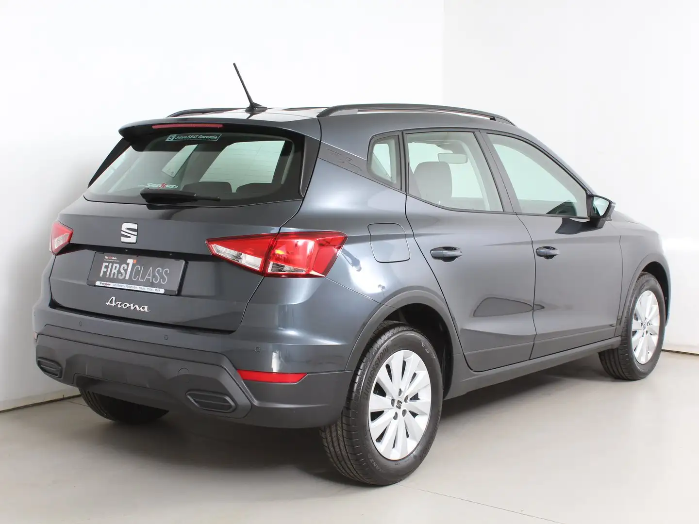 SEAT Arona Reference 1.0 TSI Gris - 2