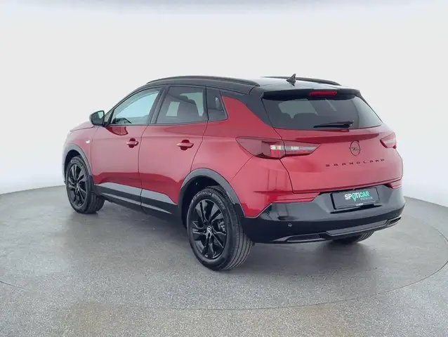 Opel Grandland view 5