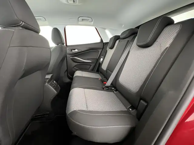 Opel Grandland view 9