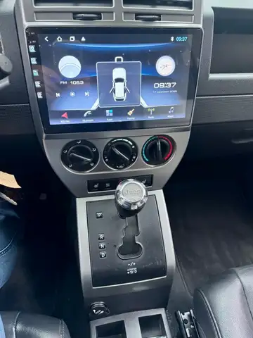 Jeep Compass view 3