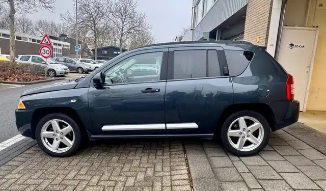 Jeep Compass view 15