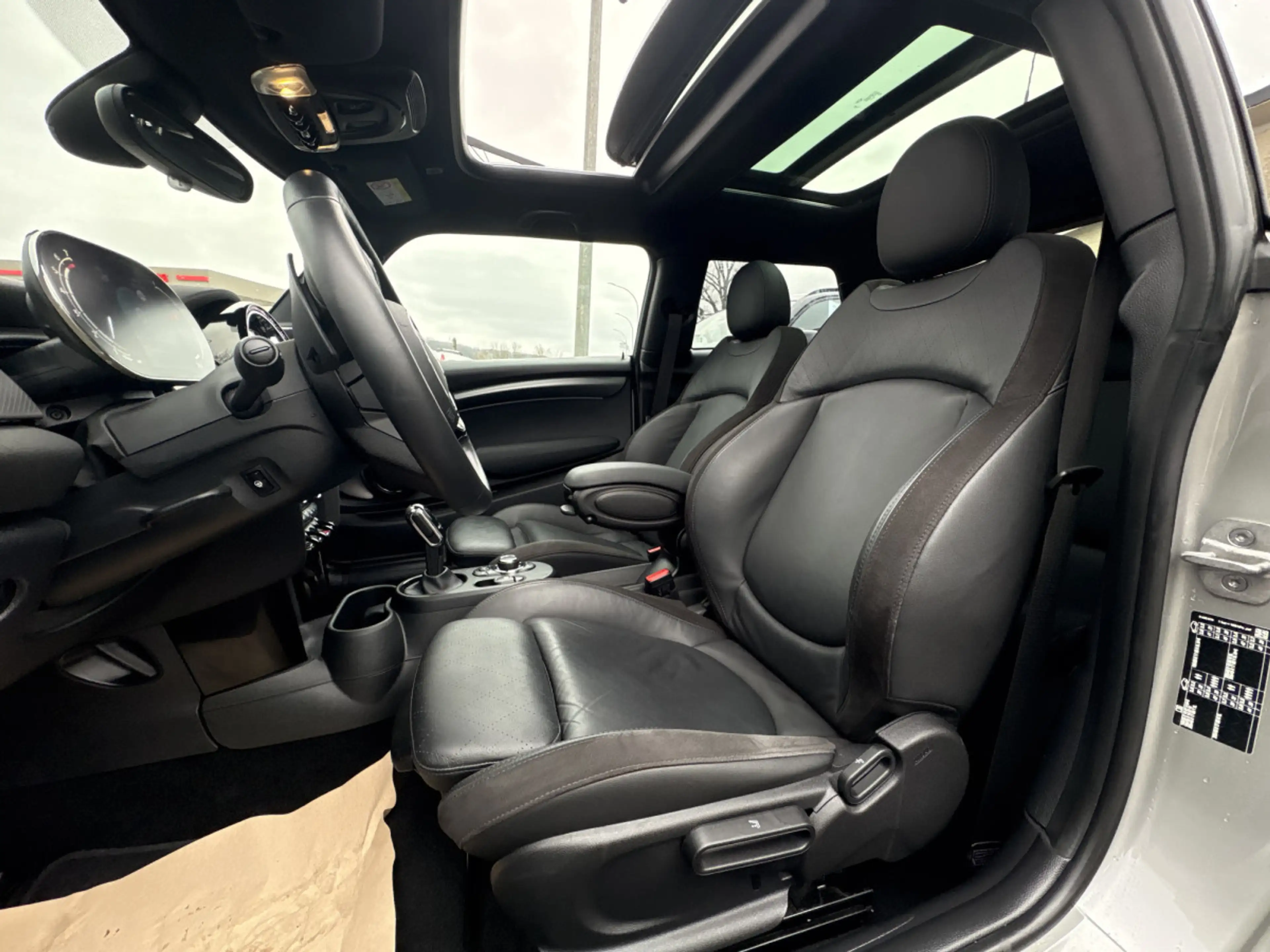 MINI Cooper S 2.0 178CV AUTO JCW TRIM * GARANTIE 36 MOIS * — photo 5