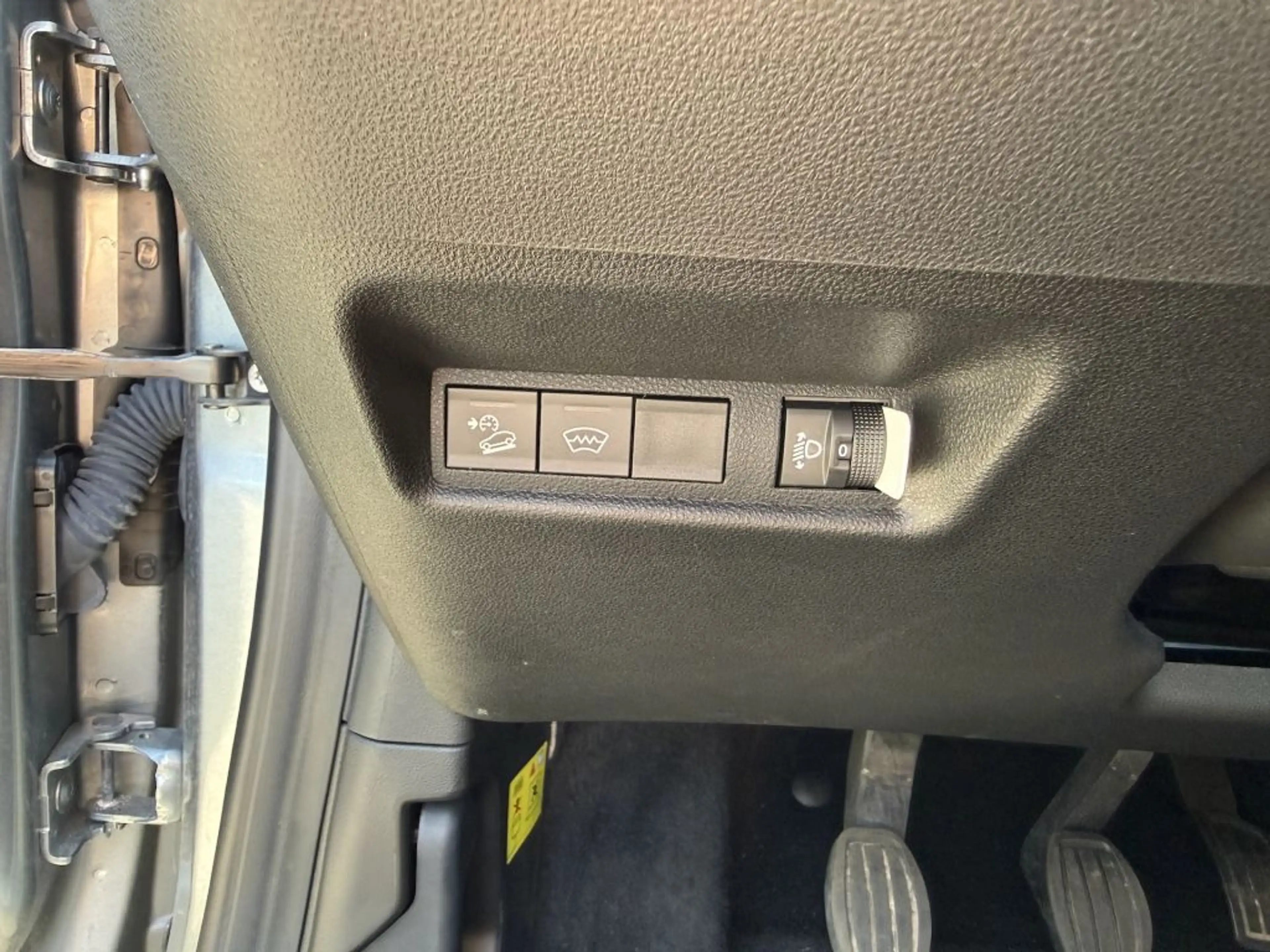 Jeep Avenger 1.2 GSE T3 Turbo-Benzin GDI Altitude — photo 14