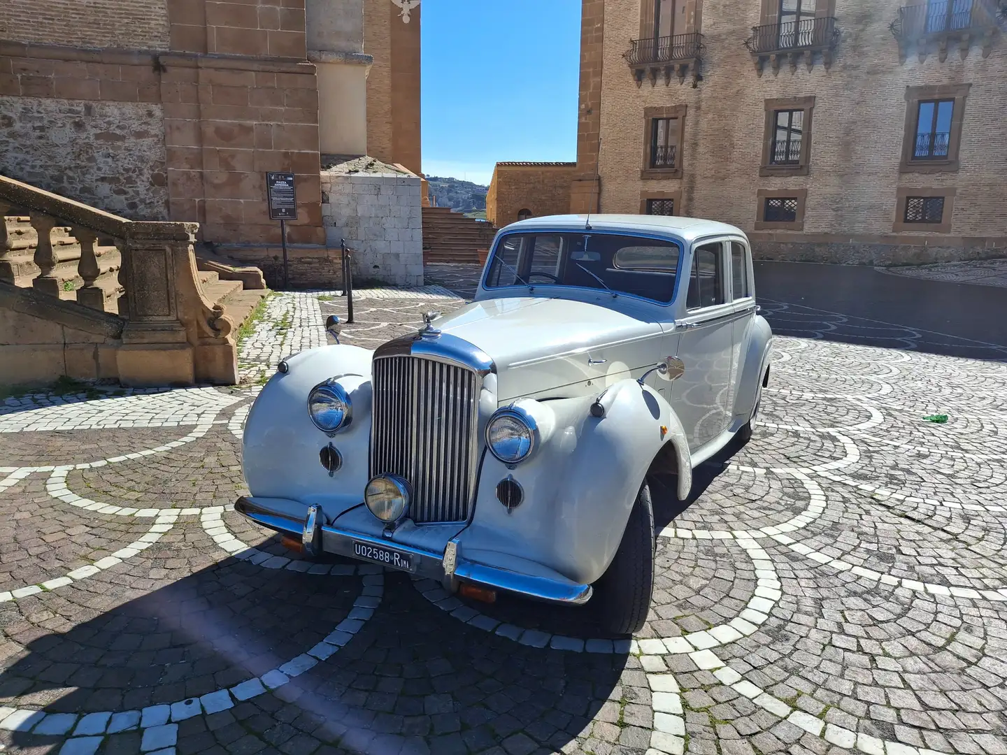 Bentley MK 6 sport Alb - 1