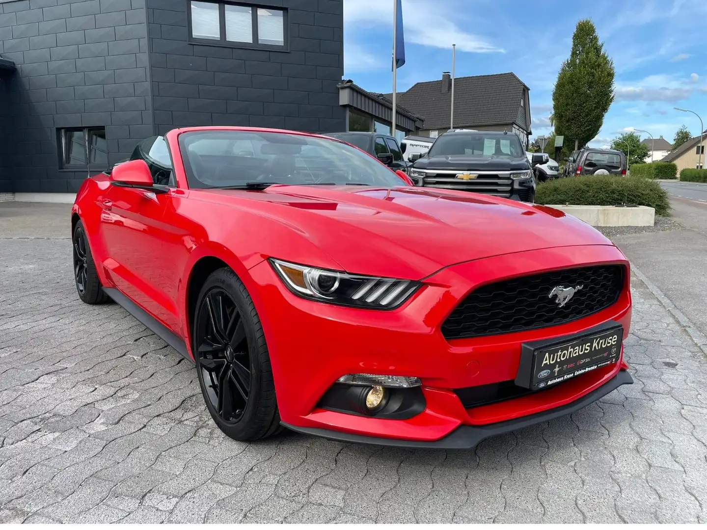 Ford Mustang Convertible 2.3 l EcoBoost Rot - 1
