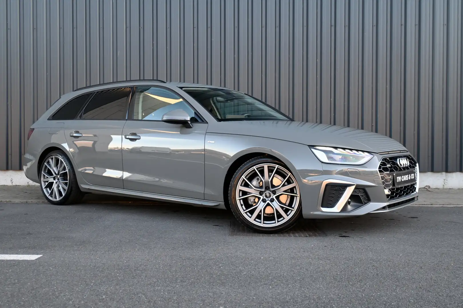 Audi A4 A4 Avant 40 TFSI quattro S tronic S line Gris - 1