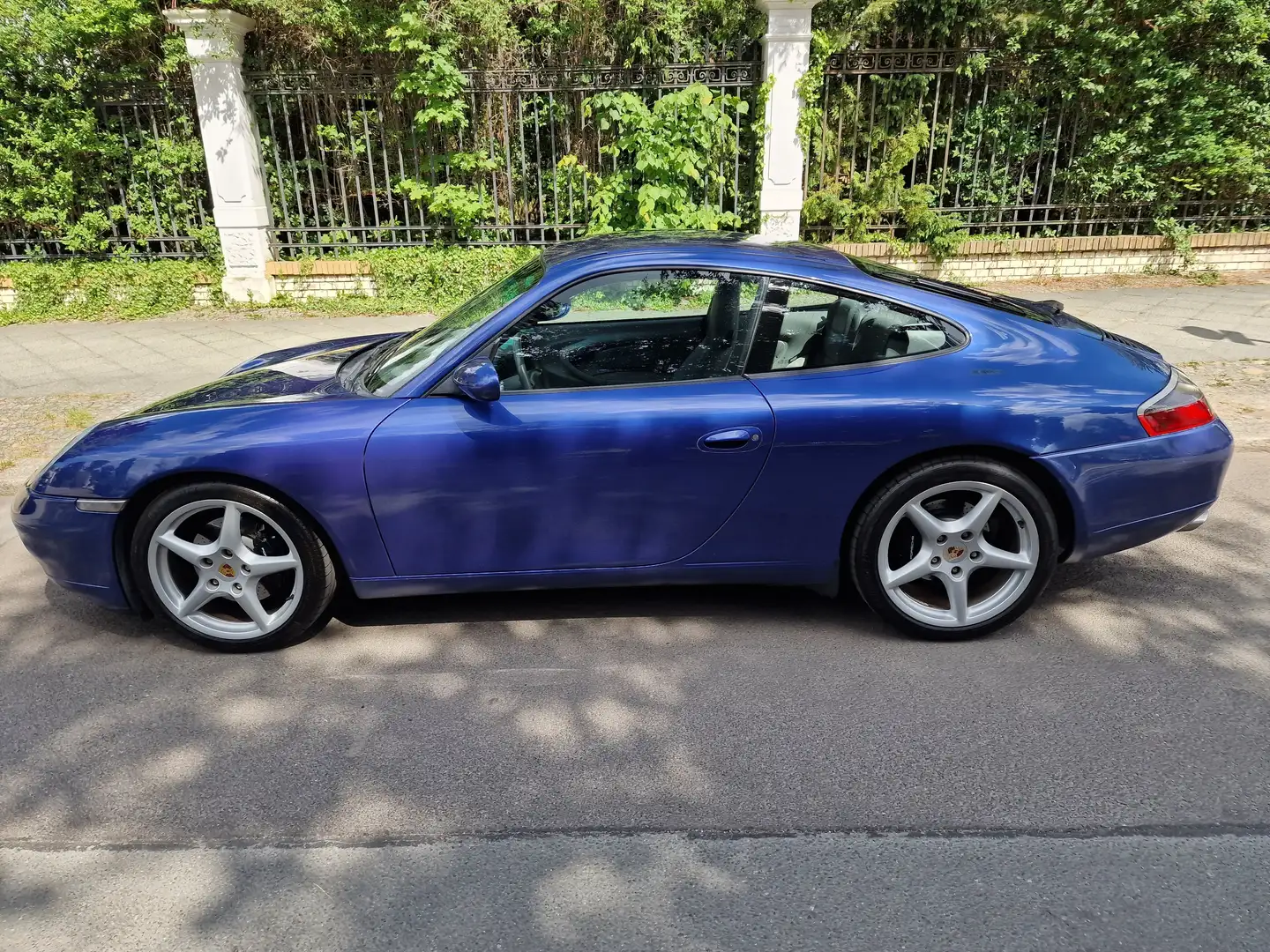 Porsche 996 911 Carrera Blue - 2