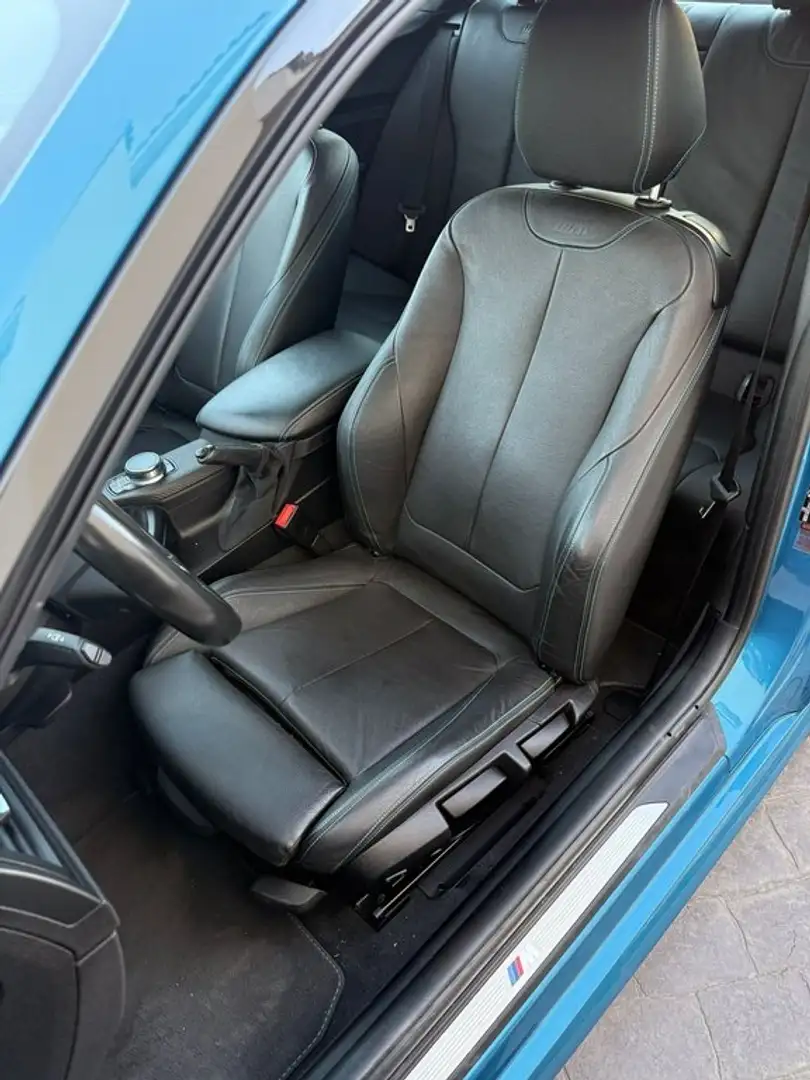 BMW M2 Blauw - 2