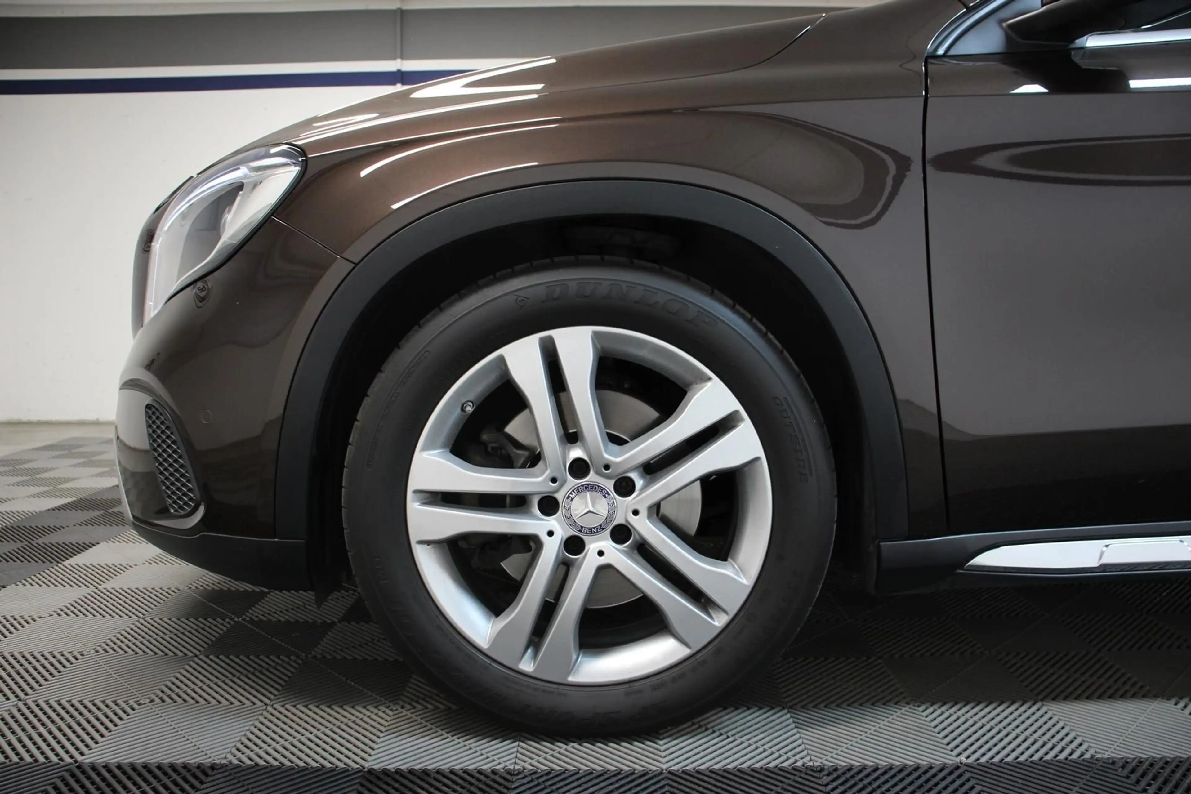 Mercedes-Benz GLA 250 4Matic LED KAMERA NAVI LEDER S.HEFT STHZ — photo 5