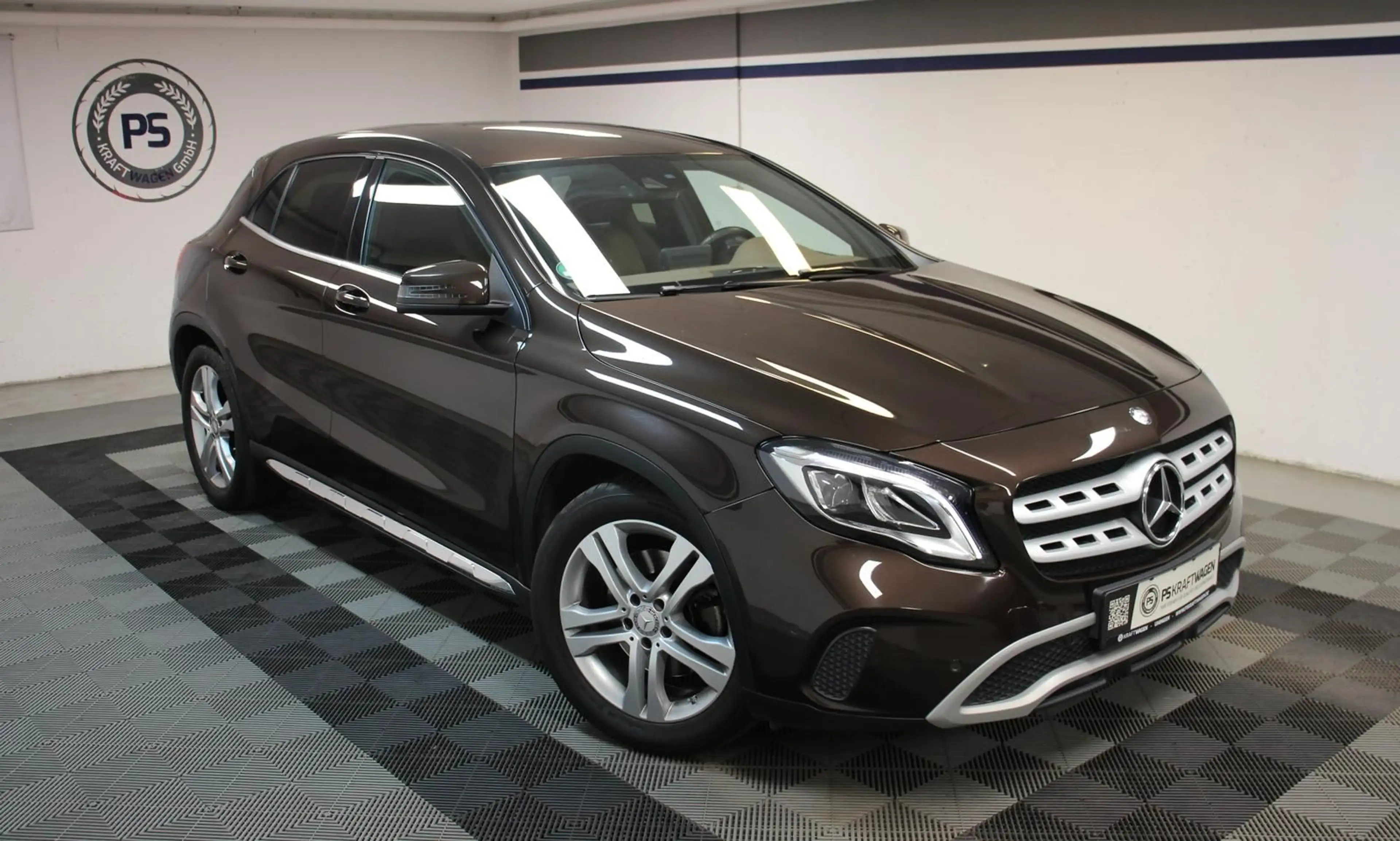 Mercedes-Benz GLA 250 4Matic LED KAMERA NAVI LEDER S.HEFT STHZ — photo 2
