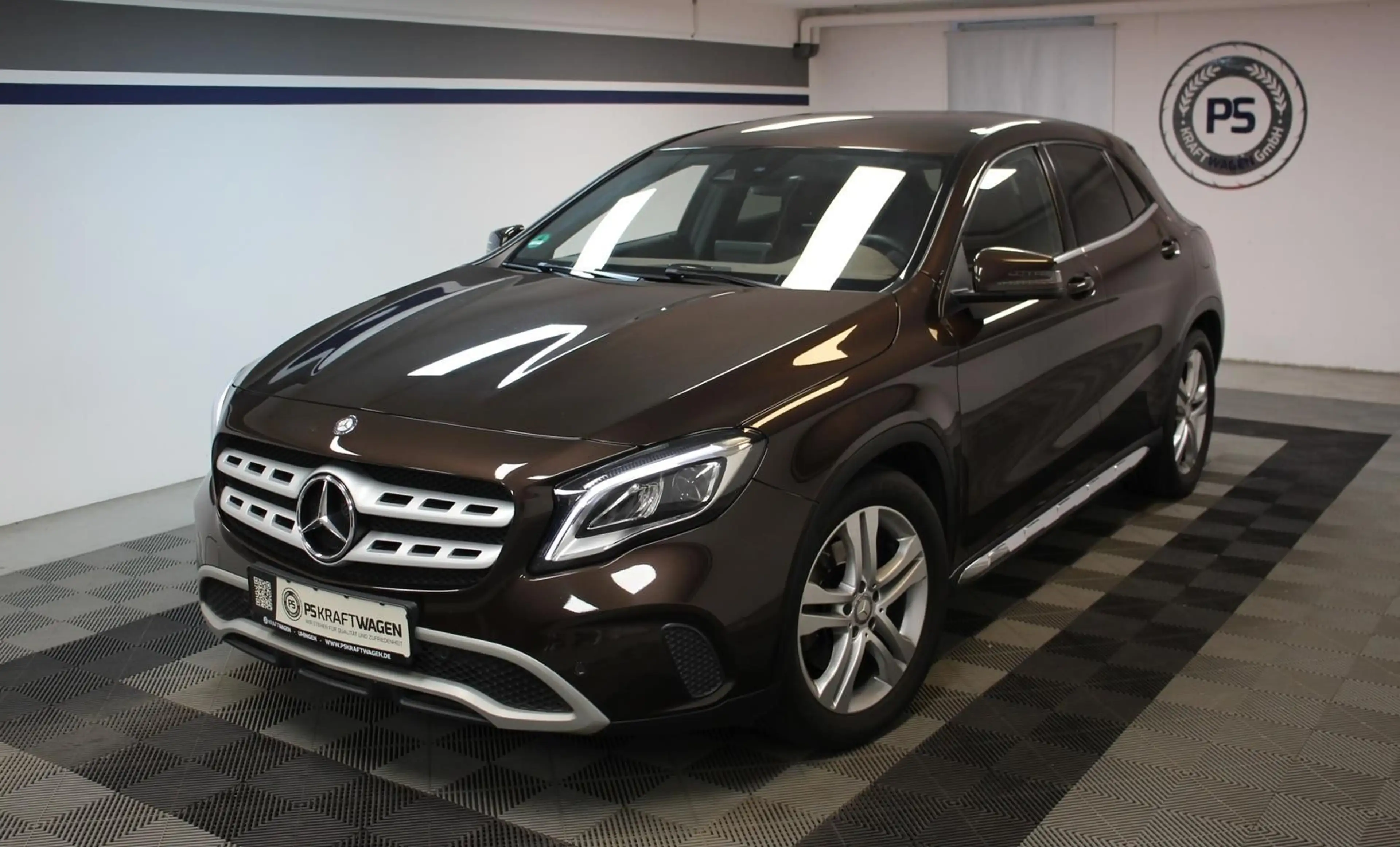 Mercedes-Benz GLA 250 4Matic LED KAMERA NAVI LEDER S.HEFT STHZ