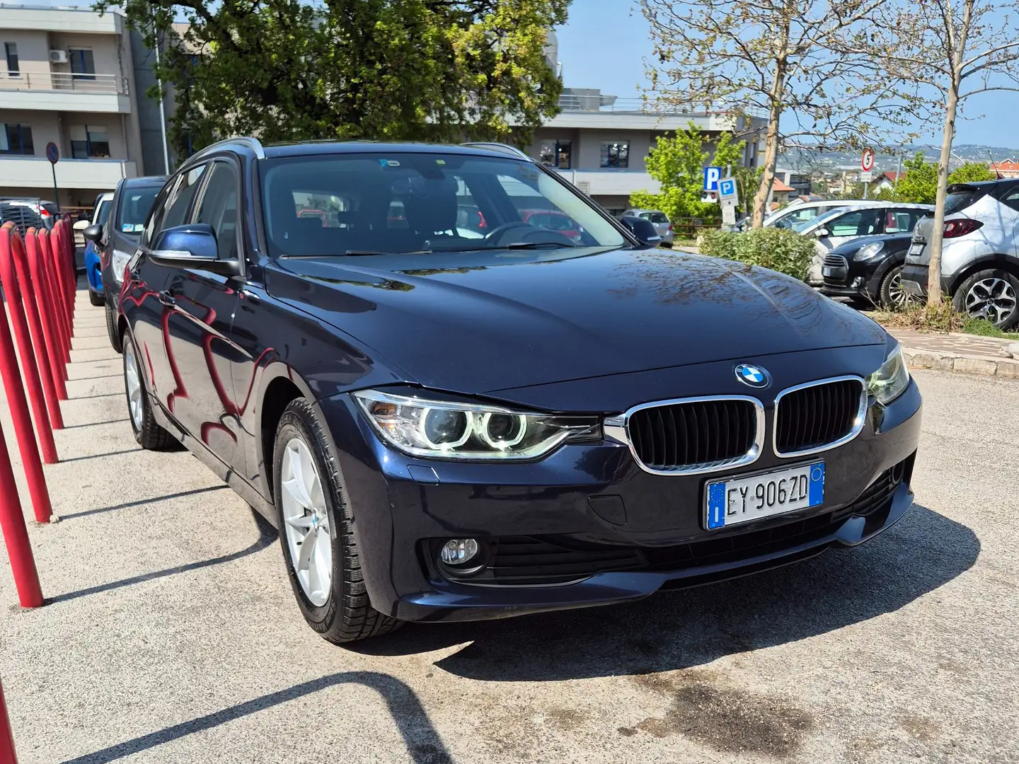 BMW 316 Serie 3 F31 2015 Touring 316d Business automatica Azul - 2