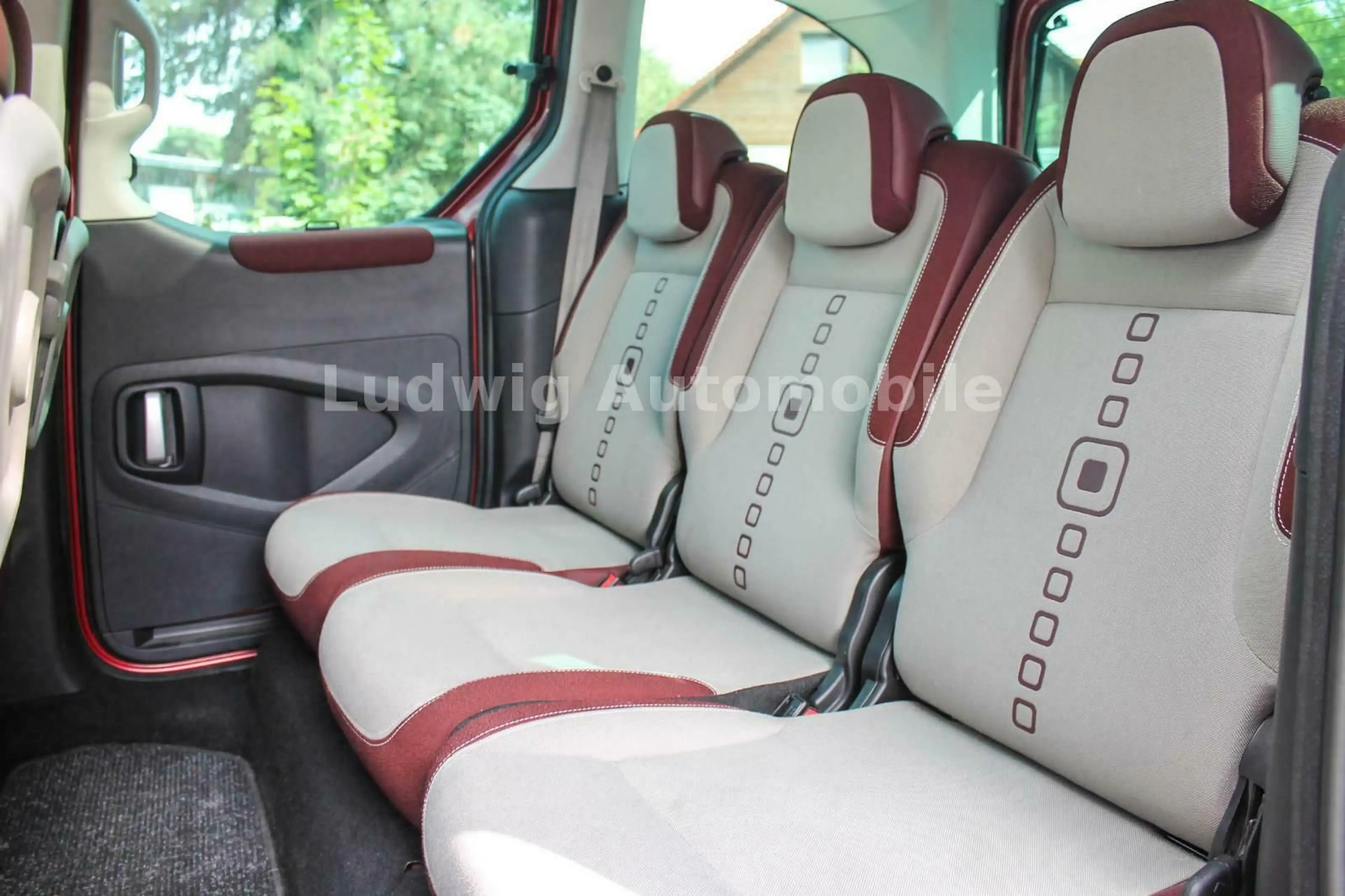 Citroen Berlingo Kombi *Klima*Einparkhilfe — photo 12