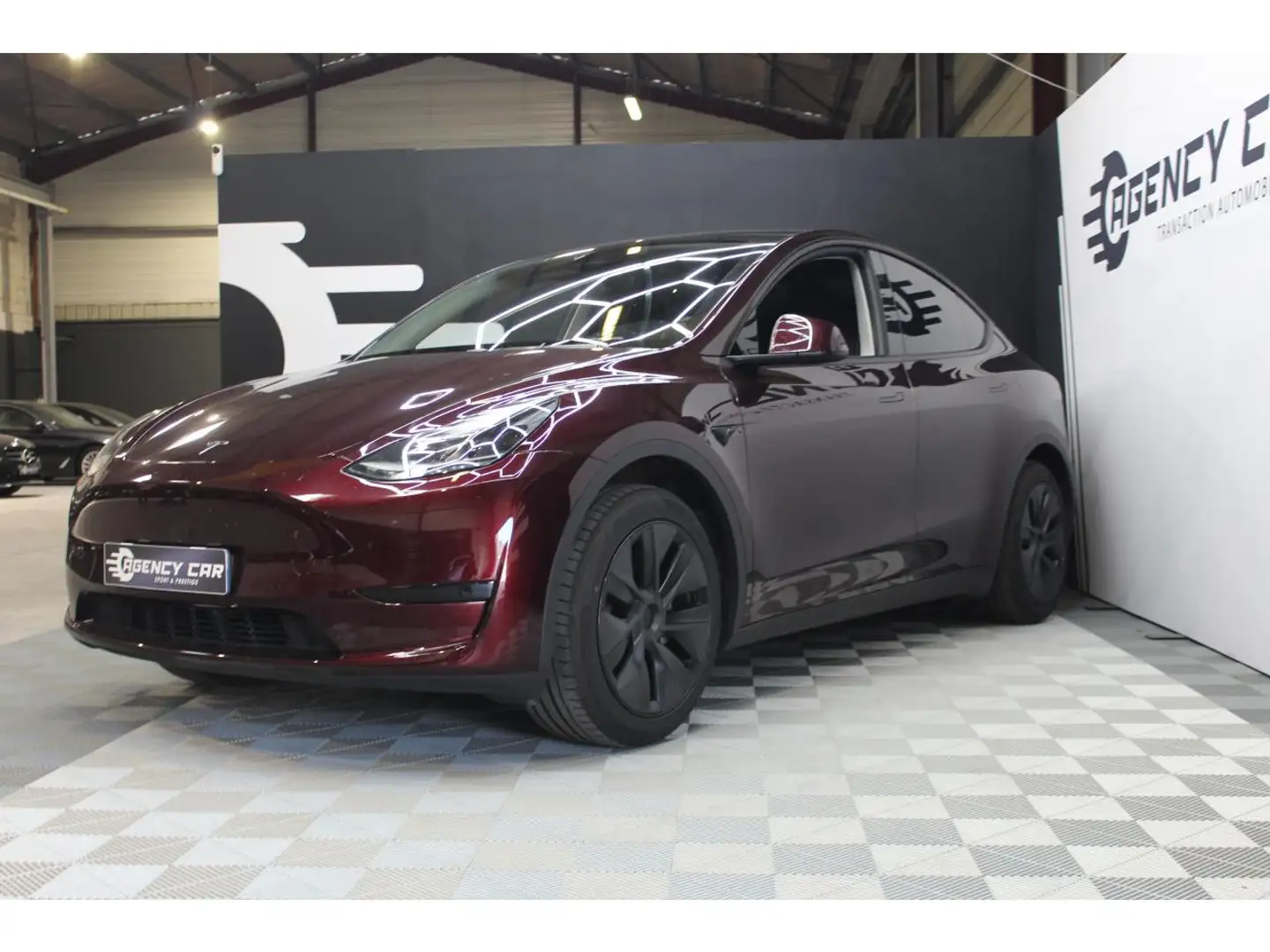 Tesla Model Y Long Range PHASE 2 Midnight Redcherry - 2