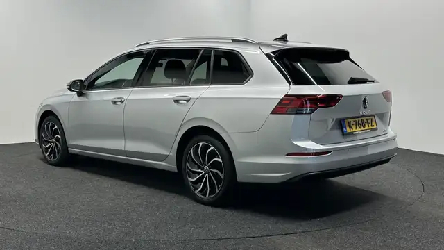 Volkswagen Golf view 4