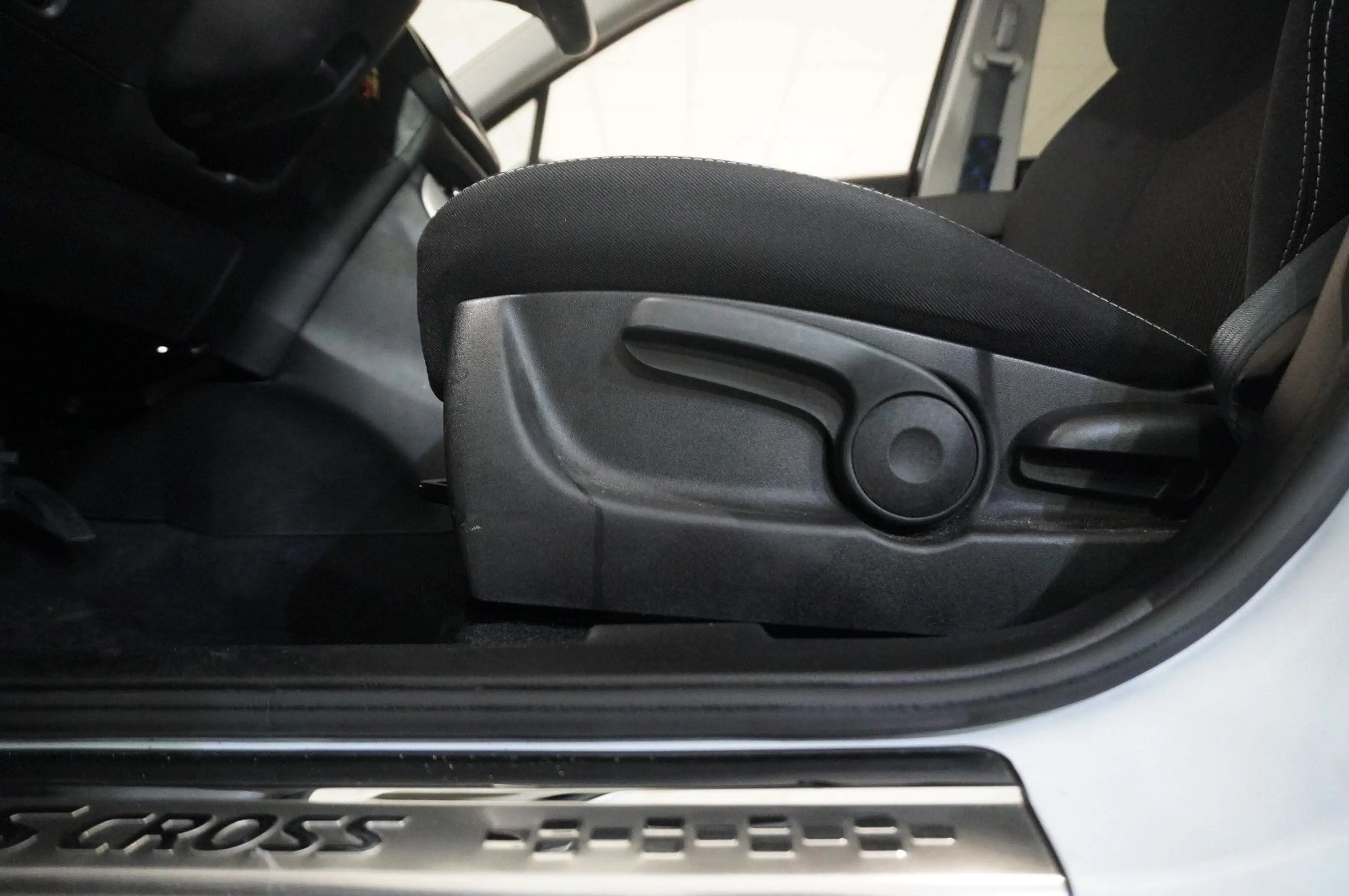 Suzuki SX4 1.4 BOOSTERJET HYBRID NAVI/LED/SH/KAMERA/AHK — photo 13