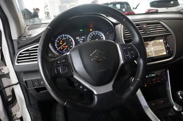 Suzuki SX4 view 15