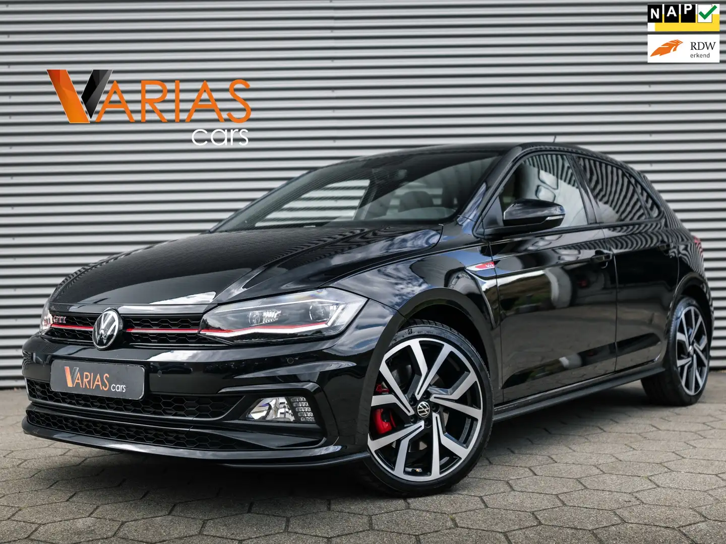 Volkswagen Polo GTI 2.0 TSI Beats Camera Virtual Blindspot Zwart - 1