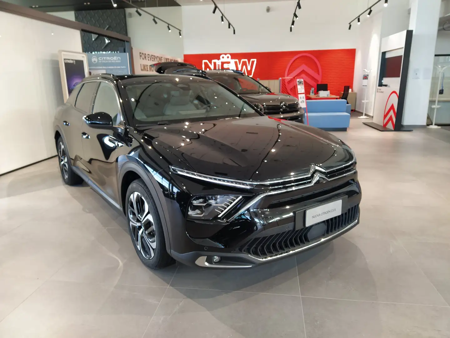 Citroen C5 X HYBRID 1.6 Plug-In 180cv EAT8 SHINE KM ZERO Nero - 1
