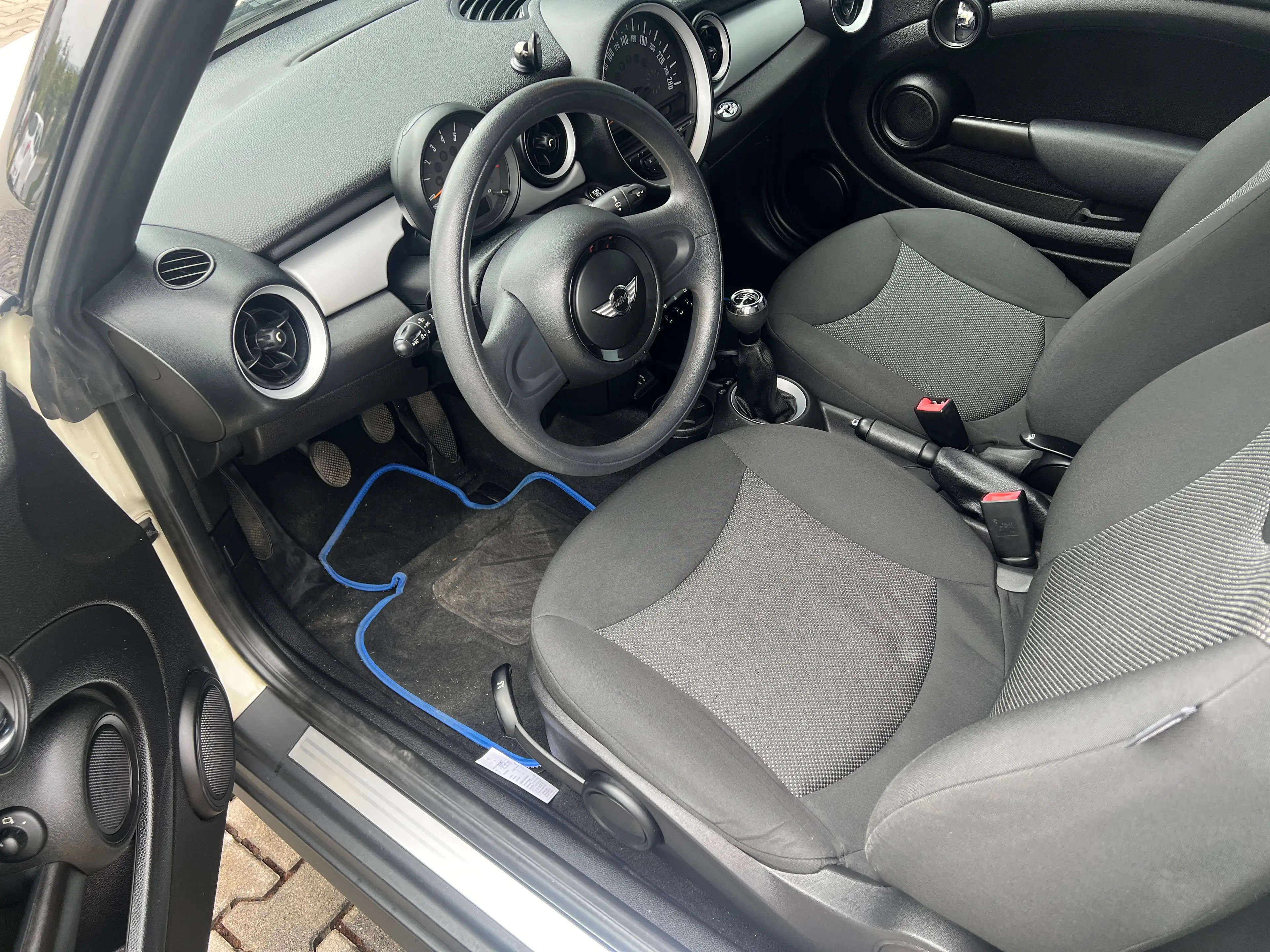 MINI One Cabrio One — photo 5
