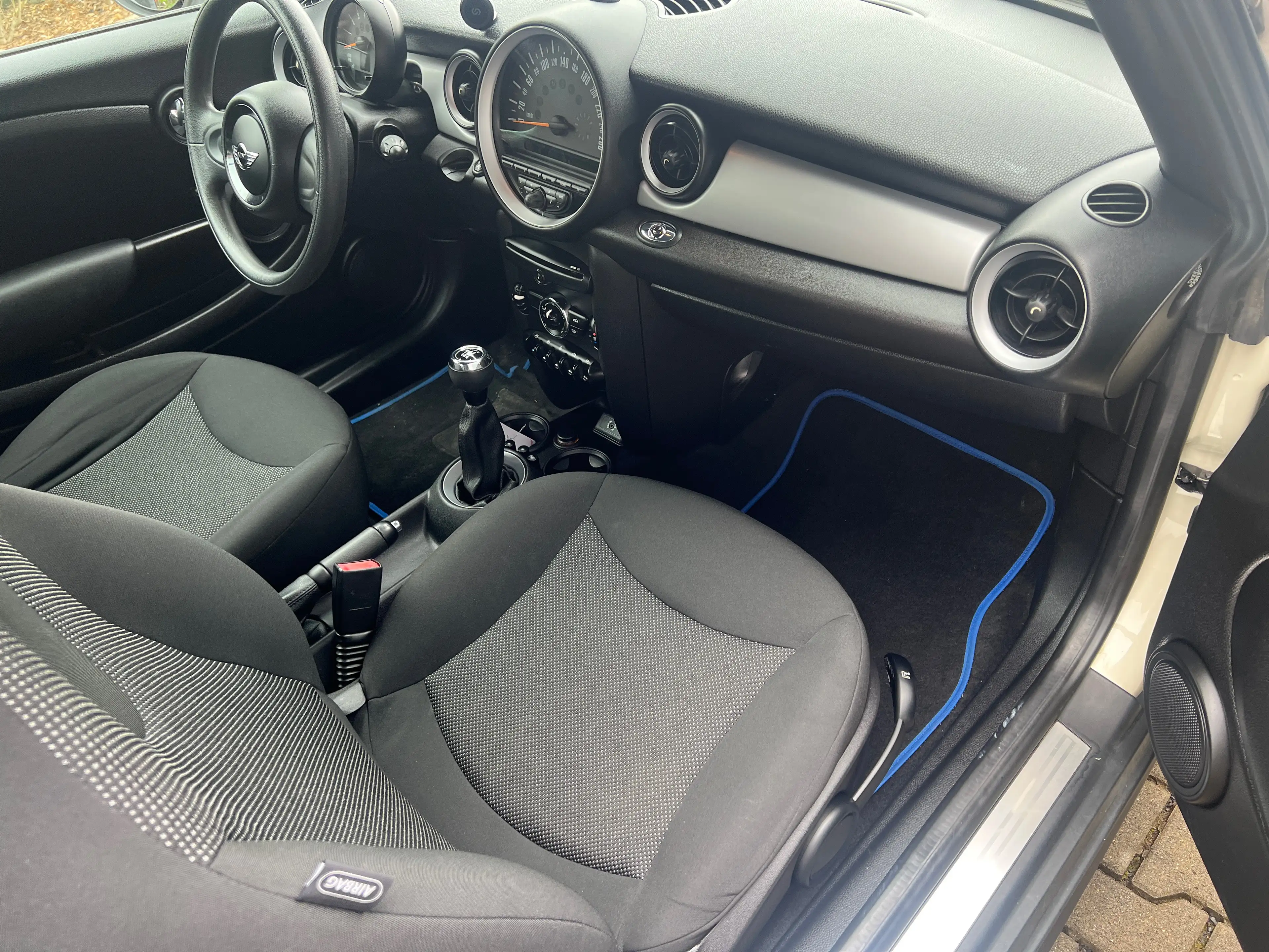 MINI One Cabrio One — photo 8