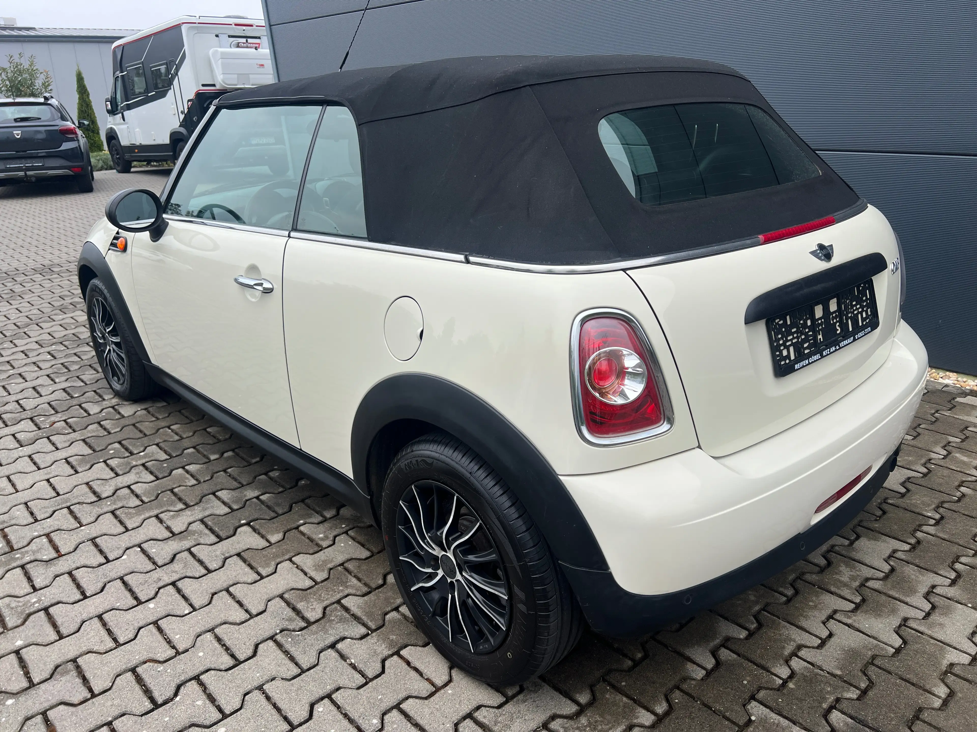 MINI One Cabrio One — photo 2
