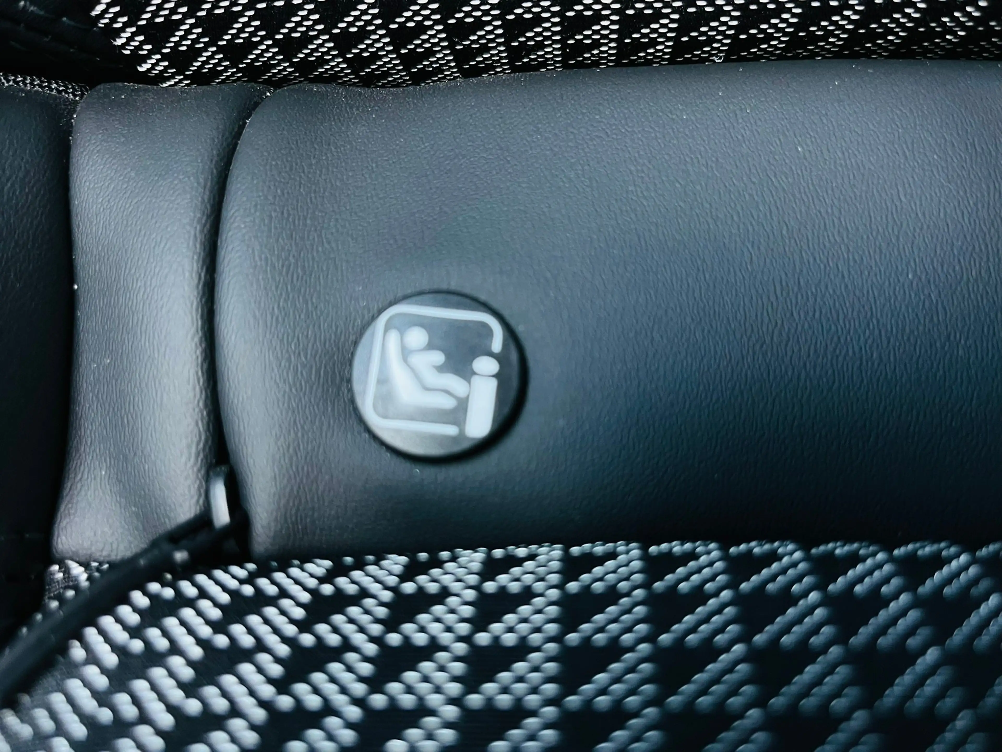 Peugeot e-208 EV GT 350 50 kWh Adaptive Cruise Control | Elektri — photo 35