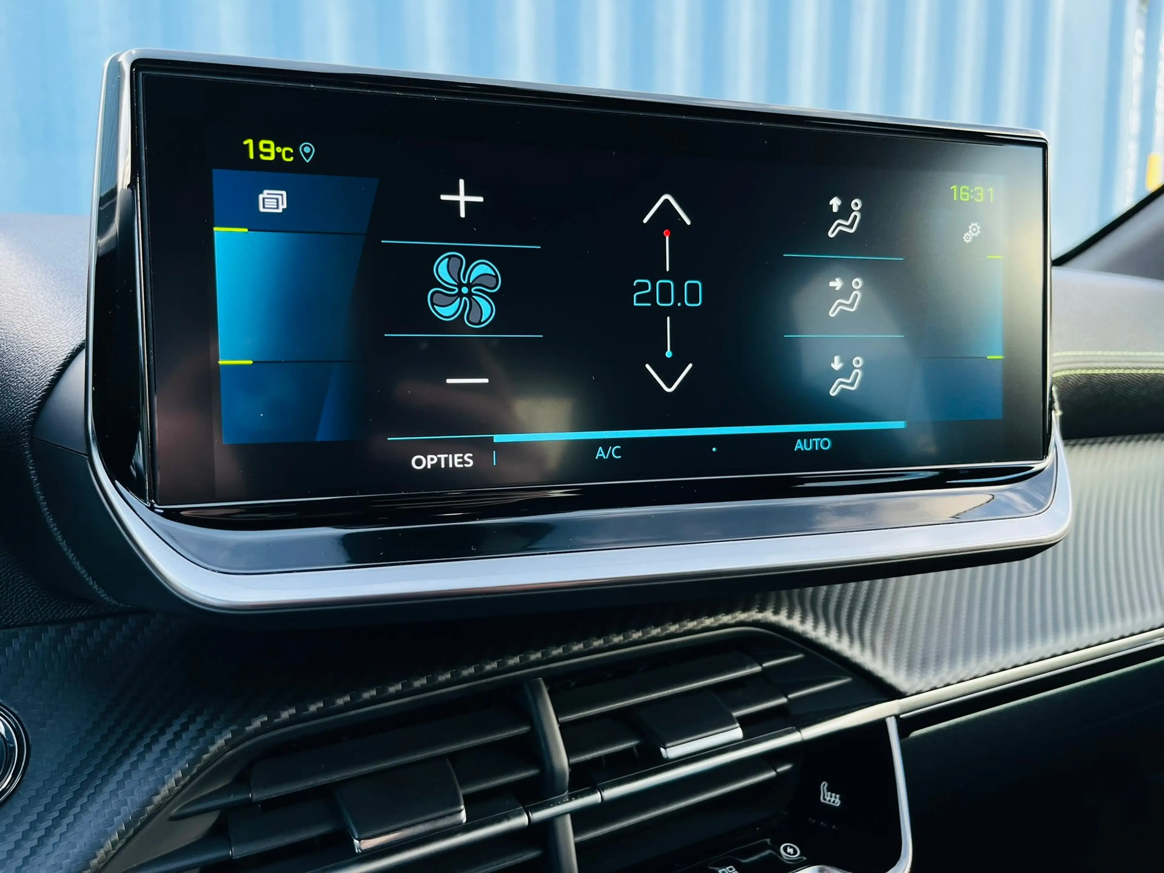 Peugeot e-208 EV GT 350 50 kWh Adaptive Cruise Control | Elektri — photo 25