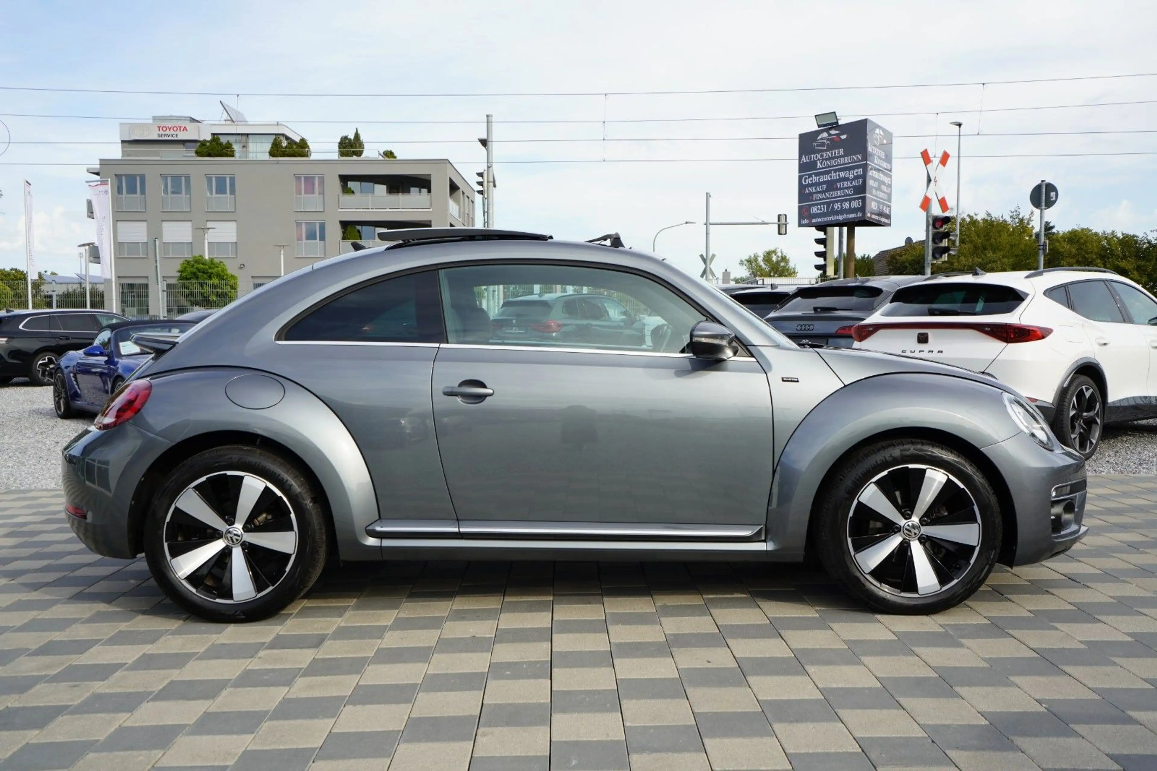 Volkswagen Beetle 1.4 Allstar*DSG*1.Hand*Pano*Kamera*Navi* — photo 4