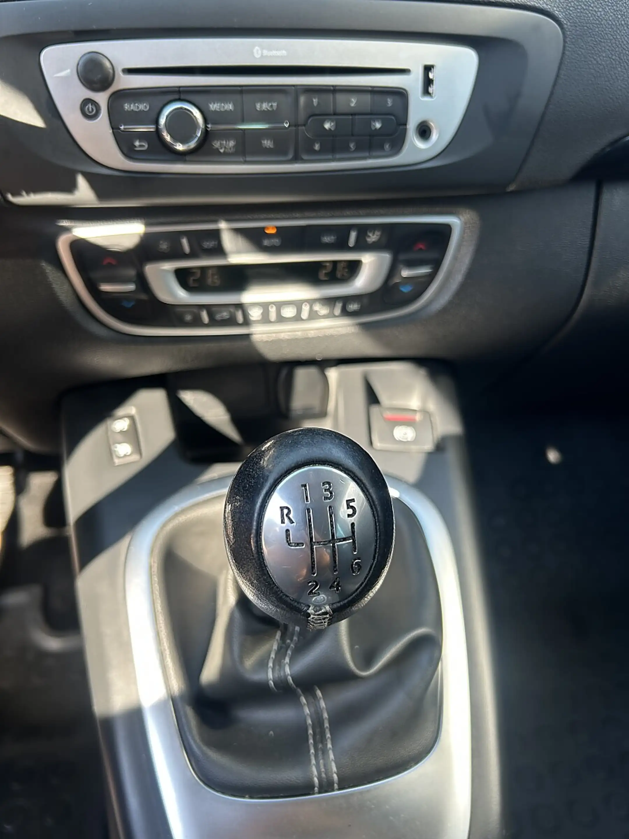 Renault Grand Scenic 1.6 16V 110 Dynamique — photo 7