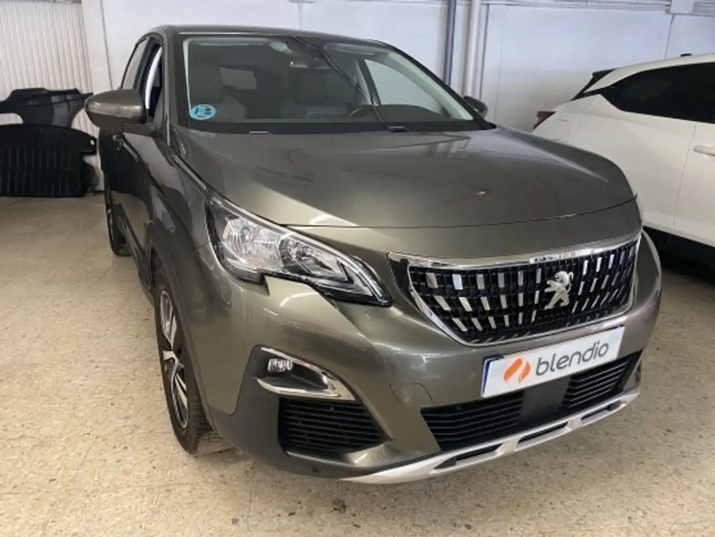 Peugeot 3008 1.2 PureTech S&S Allure 130 Beige - 2