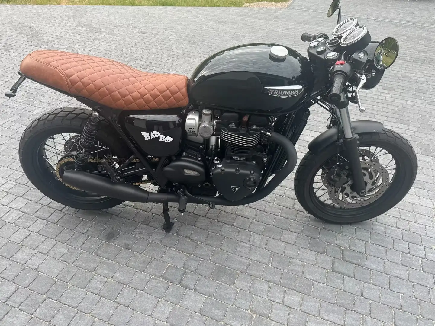 Triumph Bonneville T120 Black Cafe Racer Nero - 1