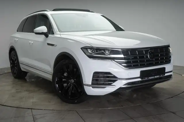 2022 Volkswagen Touareg in White for sale