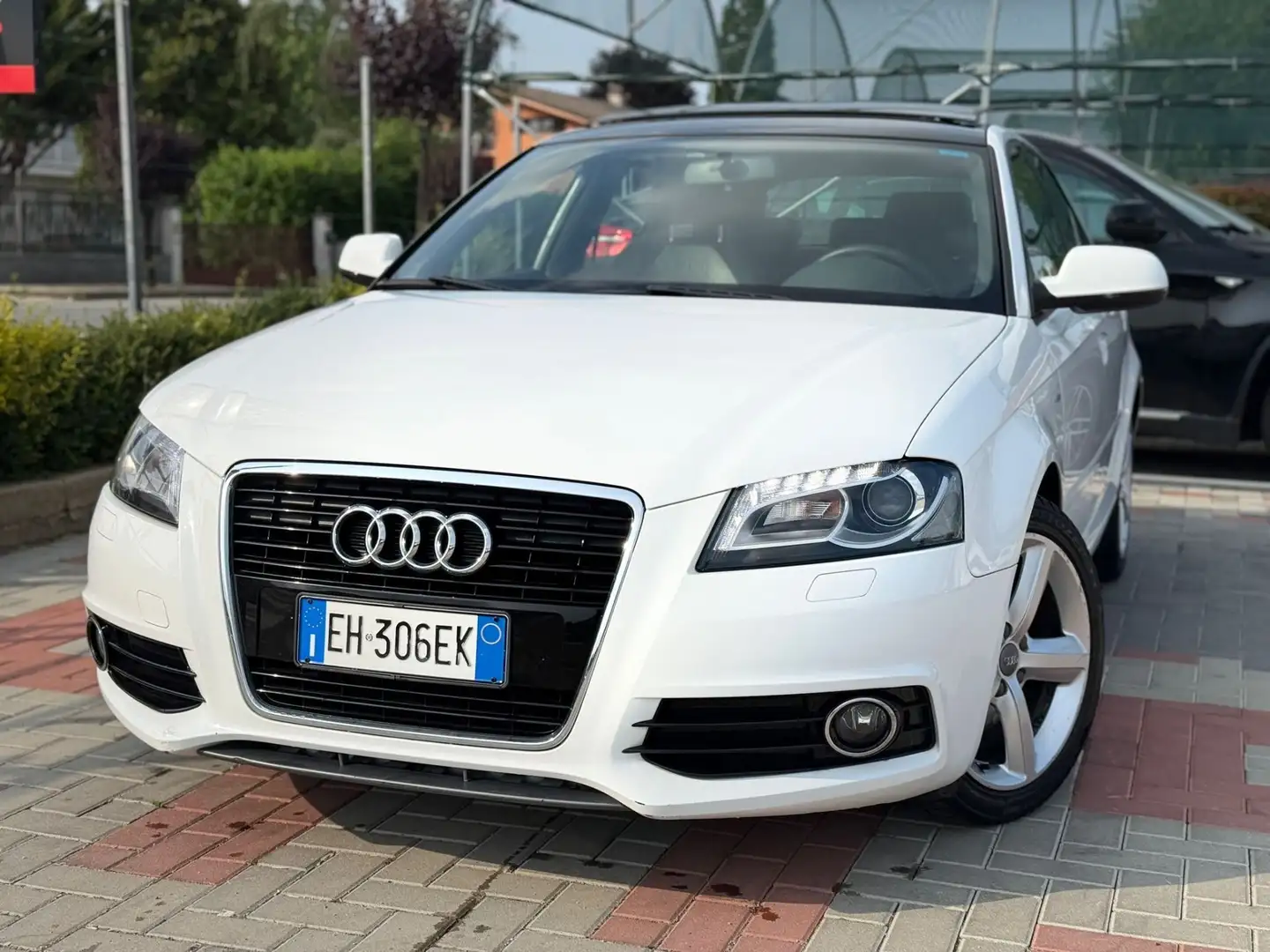 Audi A3 SPB. 2.0 TDI F.AP. S tronic S-LINE 140CV TETTO APR Bianco - 1