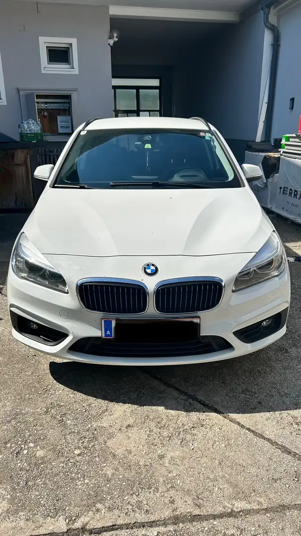 BMW 225 225i Active Tourer Aut. bijela - 1