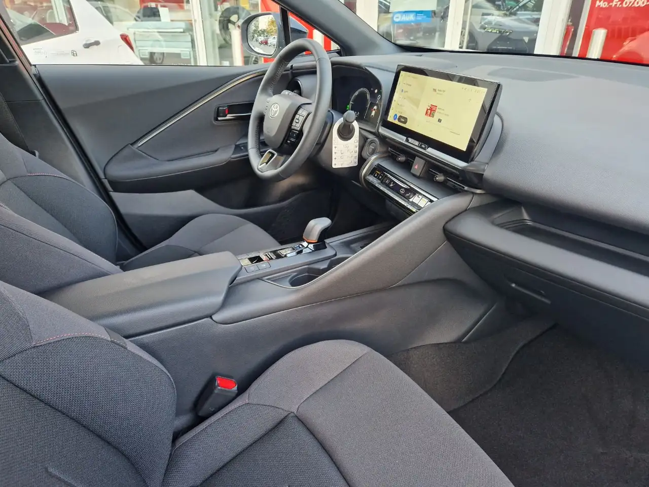Toyota C-HR 2,0 Hybrid Plug-In 4x2 Teamplayer 11